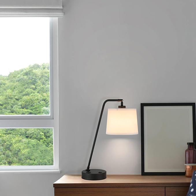 XiNBEi Lighting Black Desk Lamp, Nightstand Lights with USB Port Industrial Adjustable Shaded Table Lamps for Living Room Bedroom Reading Office XB-TL282-MB